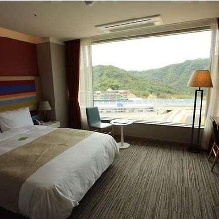 Inje Speedium Hotel & Resort Екстер'єр фото